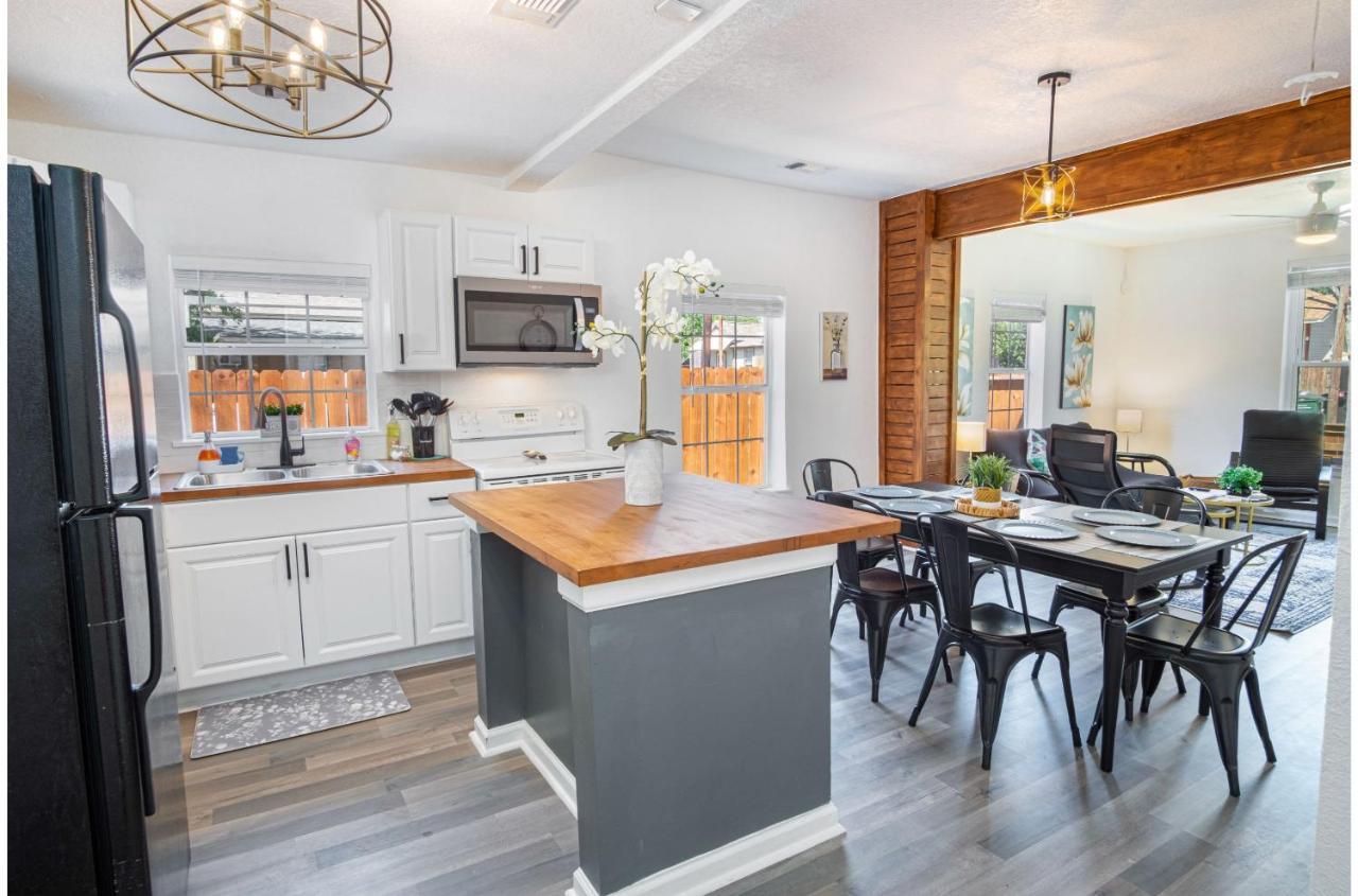 Charming 4Br2Ba Only 5 Mins Downtown Riverwalk San Antonio Exterior foto